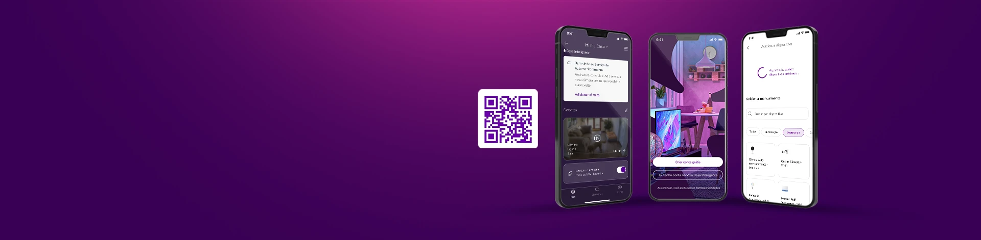 Três celulares de pé em ângulo com o app Casa Inteligente na tela.