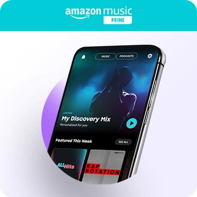 Imagem com celular, na tela está a página inicial do app Amazon Music Prime.