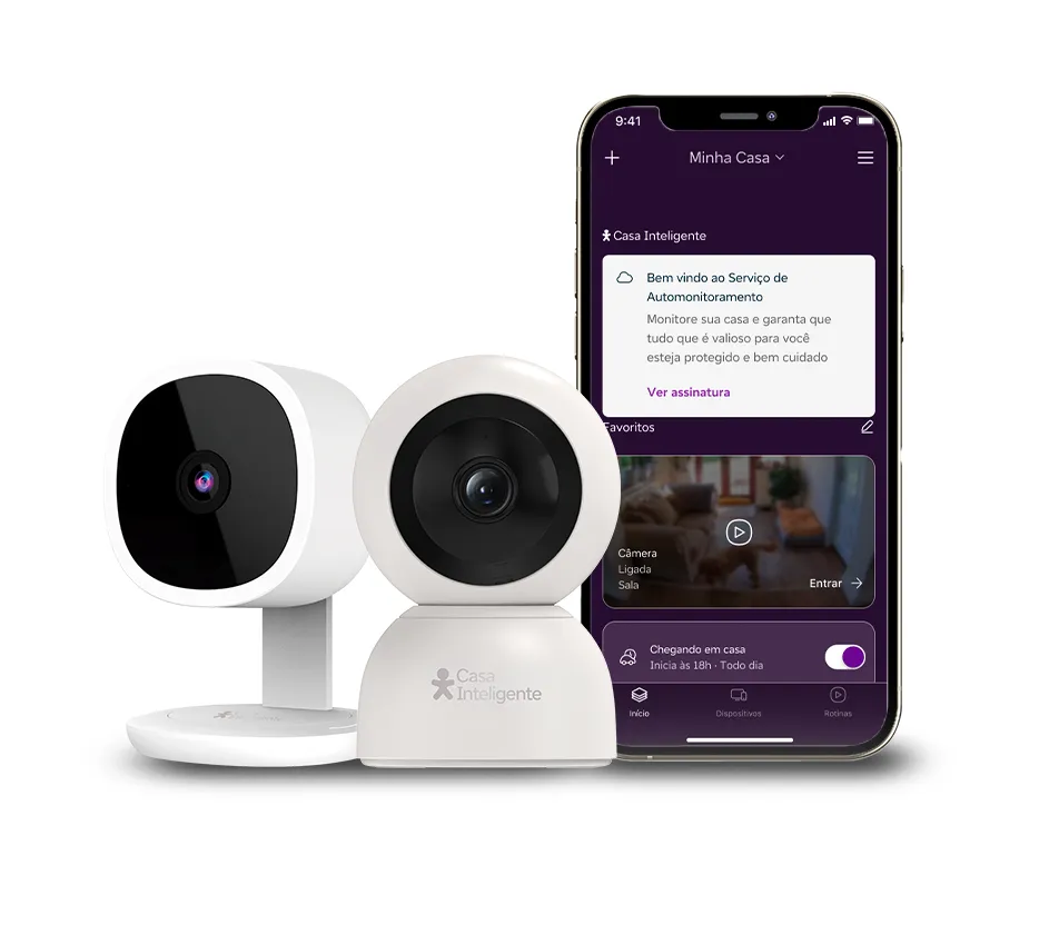 Celular com app Minha Casa na tela, ao lado quatro câmeras brancas de diferentes modelos.