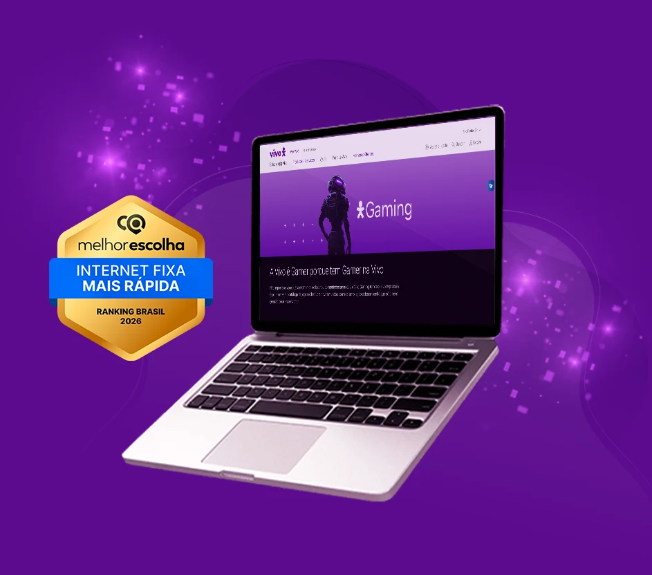 Imagem de um notebook em um fundo roxo e logo da premiação Internet fixa mais rápida.