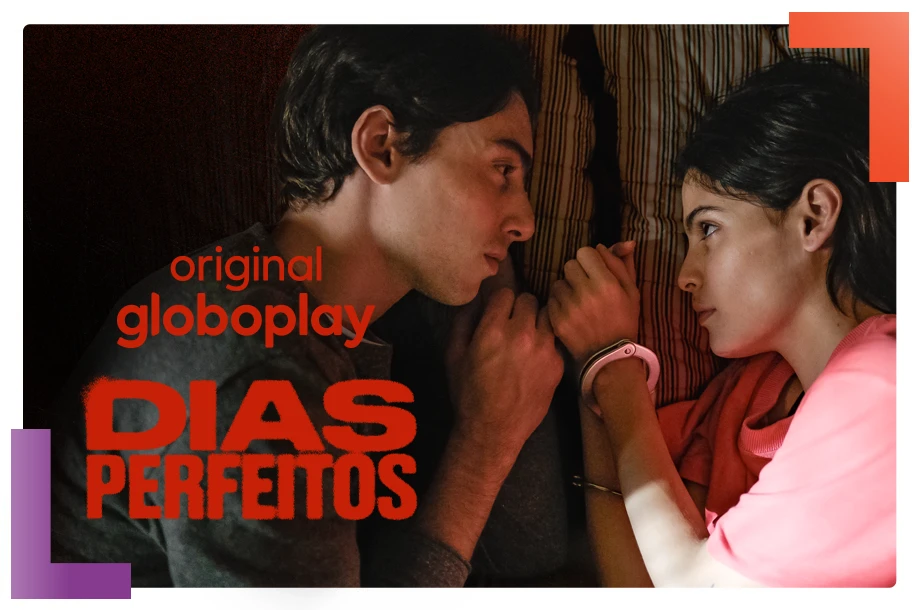 Imagem de casal deitado frente a frente, ao lado logo Original Globoplay e Dias Perfeitos