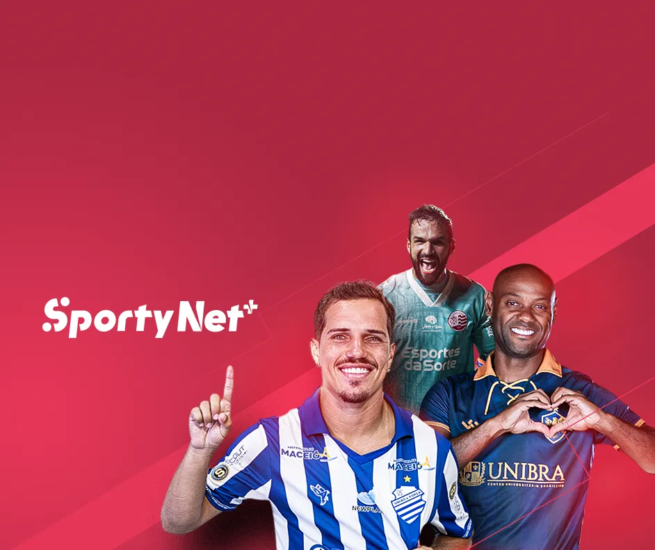 Imagem com três jogadores de futebol, posando e com diferentes expressões. Ao lado, logo SportyNet+.