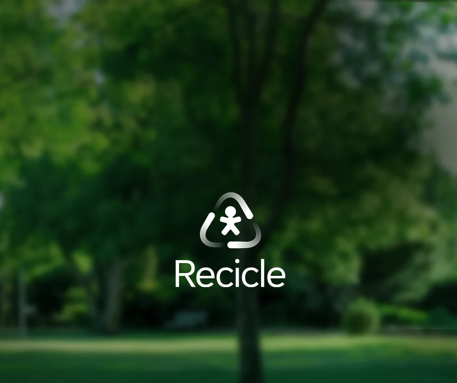 Logo do Vivo Recicle em um fundo com motivo de floresta.