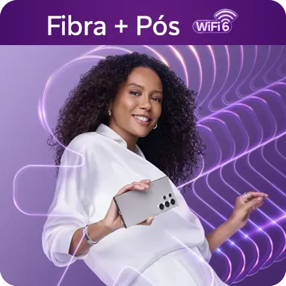 Composição da Taís Araújo com o Vivinho ao fundo.