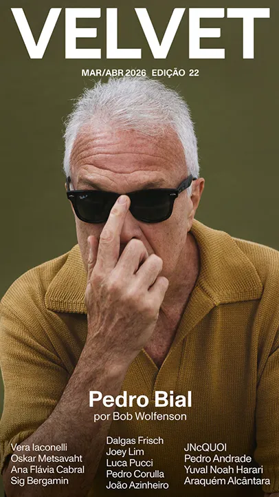Capa da revista Velvet edição 22 com foto do Pedro Bial usando óculos escuros.