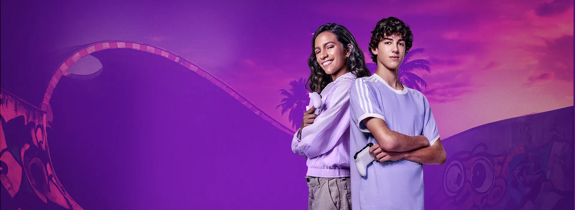 Imagem com os atletas Rayssa Leal e Gui Khury de braços cruzados, ao lado logo Vivo Fibra