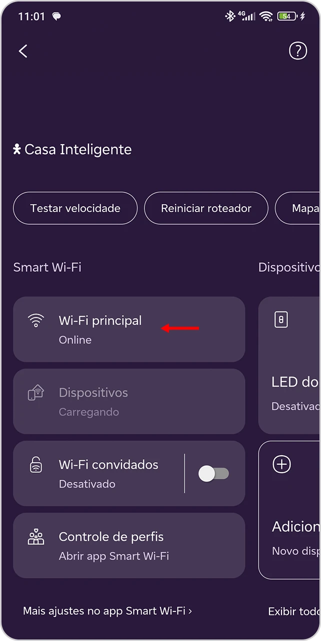 Tela de Casa Inteligente dentro do App Vivo com seta apontando para Wi-Fi principal.