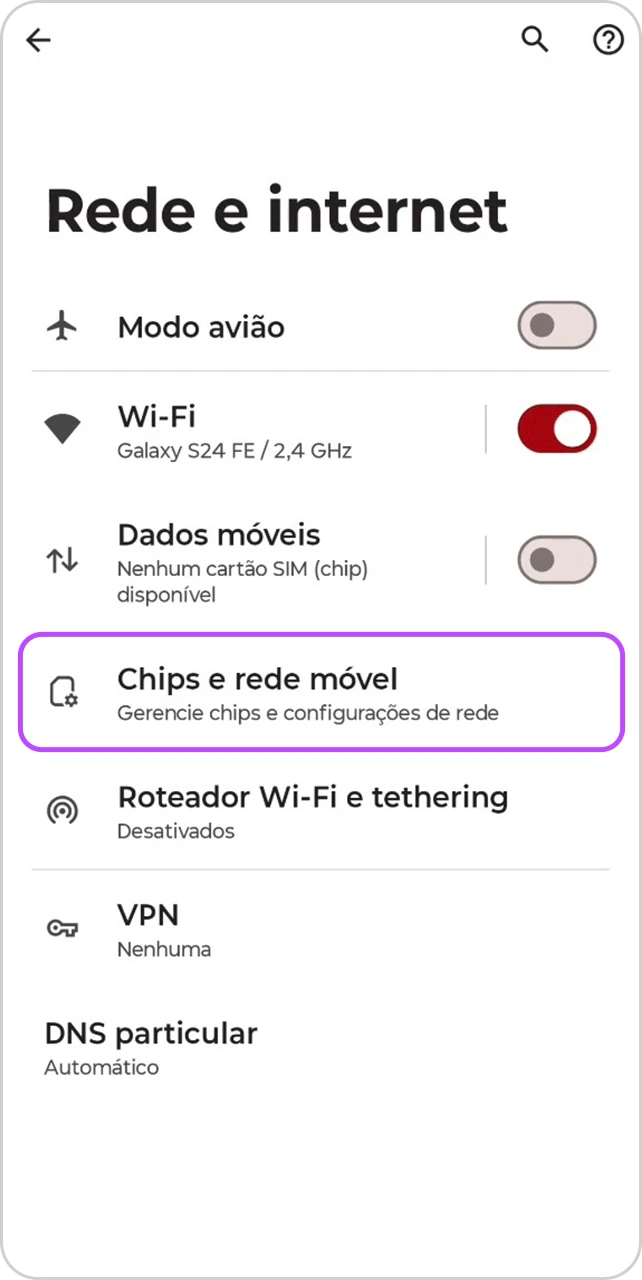 Tela Rede e internet com opção "Chips e rede móvel" em destaque.
